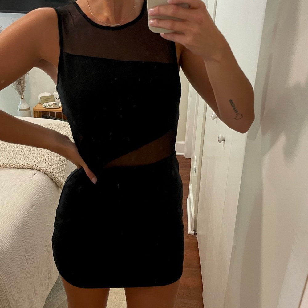 LBD🖤 - Picture 4 of 6